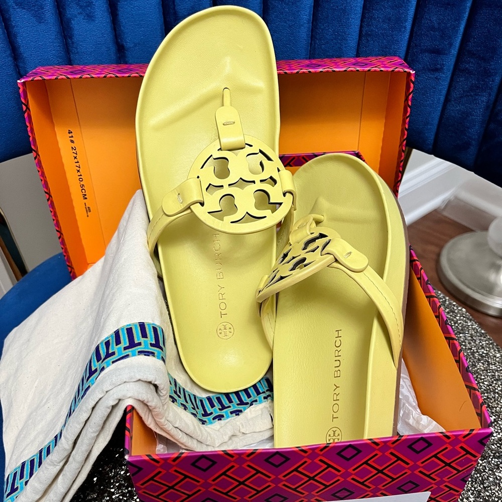 ✨Tory Burch Miller Cloud Calf Leather Butter Yellow Sandals ✨
